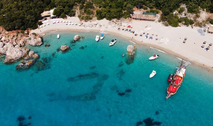 Sarandë: Boat Tour to Kroreza with Snorkel and free Umbrella - Miloti Cave and the first coastal views