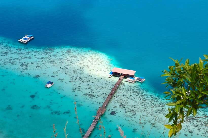 Semporna: Bohey 3 Islands Hike, Snorkel/Dive Tour with Lunch - What the $58 price really covers