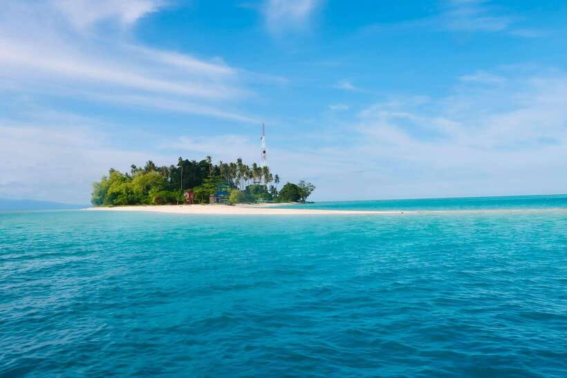 Semporna: Explore 3 Islands Tour Snorkel or Dive & Lunch - A full day from Semporna jetty to the islands