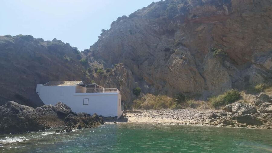 Sesimbra: Boat Trip with Snorkeling at Secret Beaches and Bays - Baleeira Beach brings the longest water stop