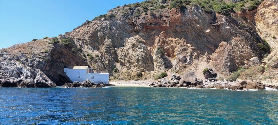 Sesimbra: Secret Bays and Beaches Boat Tour with Snorkeling - Baleeira is the final full stop