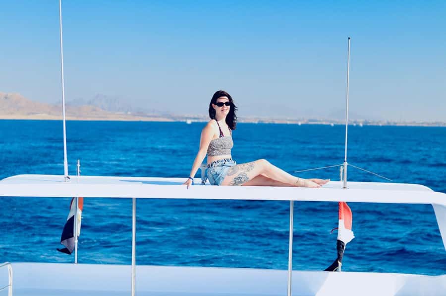 Sharm El Sheikh: Ras Mohamed & White Island Dive & Snorkel - Lunch, drinks, and the practical comforts onboard