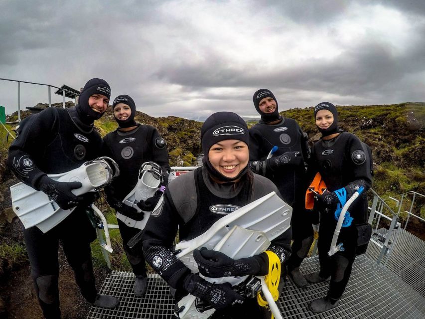 Silfra: Fissure Snorkeling Tour with Underwater Photos - The walk back and the warm finish