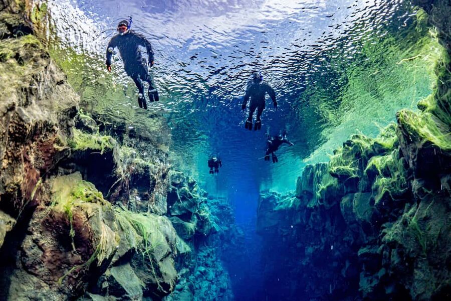Silfra: Snorkel Between Continents. Free Professional Photos - Photos with a flash, not just a souvenir snapshot