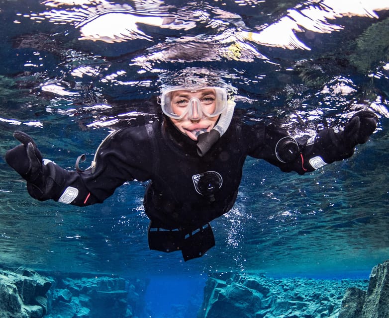 Silfra: Snorkeling Tour Between Tectonic Plates - Getting Ready at Thingvellir National Park