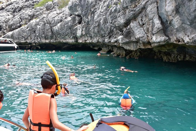 Snorkel and Kayak Tour to Angthong Marine Park by Speedboat from Koh Samui - Koh Mae Ko and the green lagoon viewpoint