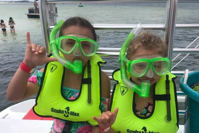 Snorkel & Dolphin Sightseeing Tour Aboard the Footloose - A laid-back catamaran with drinks and shade