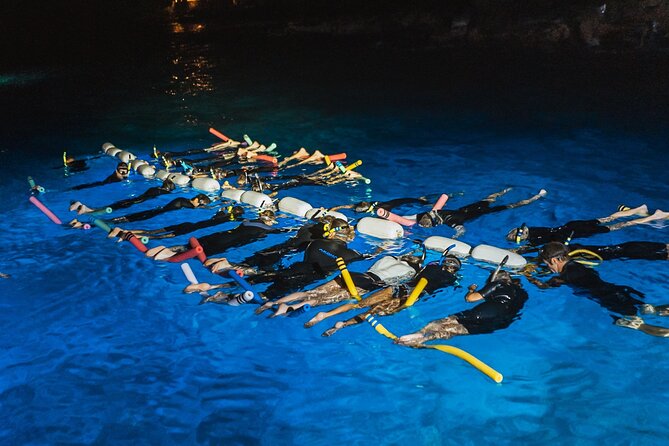 Snorkel with Manta Rays Guaranteed - The briefing and the first step into dark water