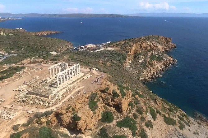 Snorkeling and swimming tour to the Poseidon's temple at Sounio cape - The small-group advantage