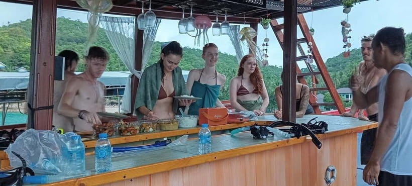 Snorkeling Tour with meals and BBQs - Cocktail - Sunset⭐⭐⭐⭐⭐ - Four Water Stops and Koh Tao’s Marine Life