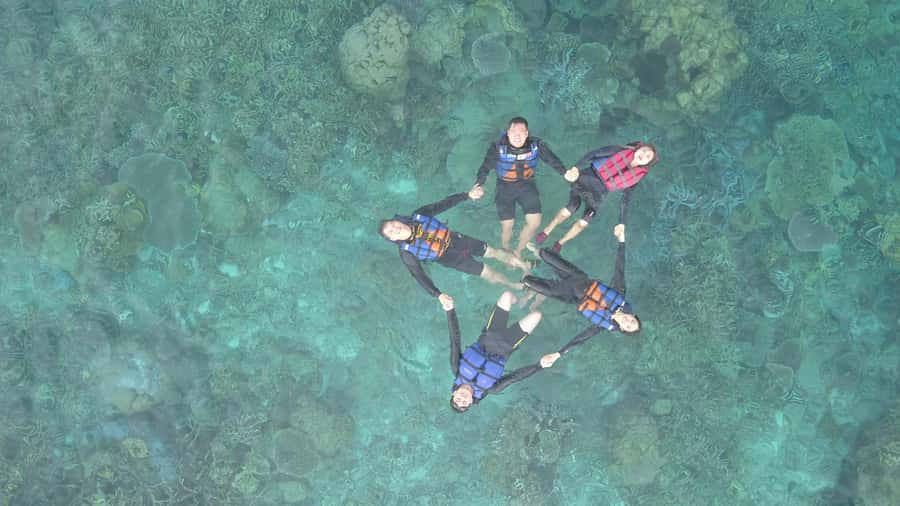 Snorkelling & islandhopping tour Karimunjawa (sharing tour) - Weather, route changes, and the real trade-off