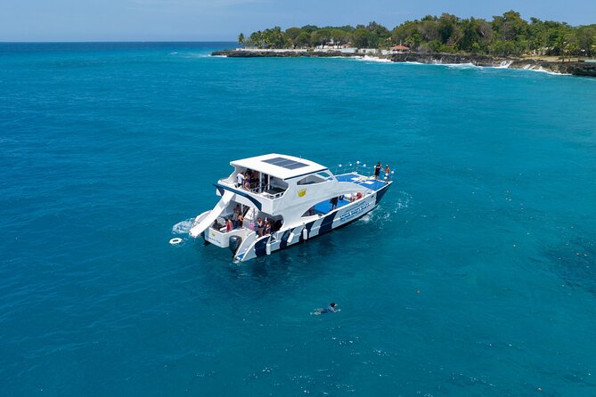 Sosua Party Boat - Snorkeling + Snack +BBQ Food and Drinks - The essentials at a glance