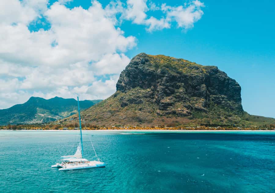 Southwest of Mauritius: Catamaran Cruise w/ Snorkeling - Free Time On Ile aux Bénitiers