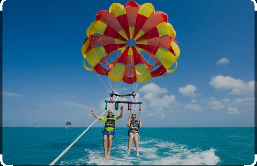 Speedboat,Parasailing, Snorkeling & Piece Of Paradise Island - From hotel entrance to Red Sea marina