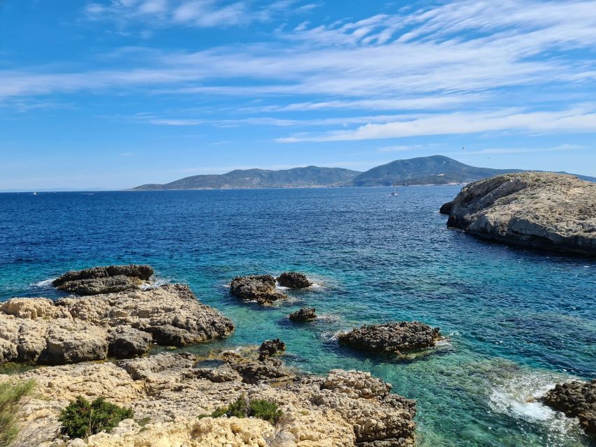 Split: Bisevo, Vis, and Hvar Boat Tour with Snorkel Stops - Entering the Blue Cave on Bisevo