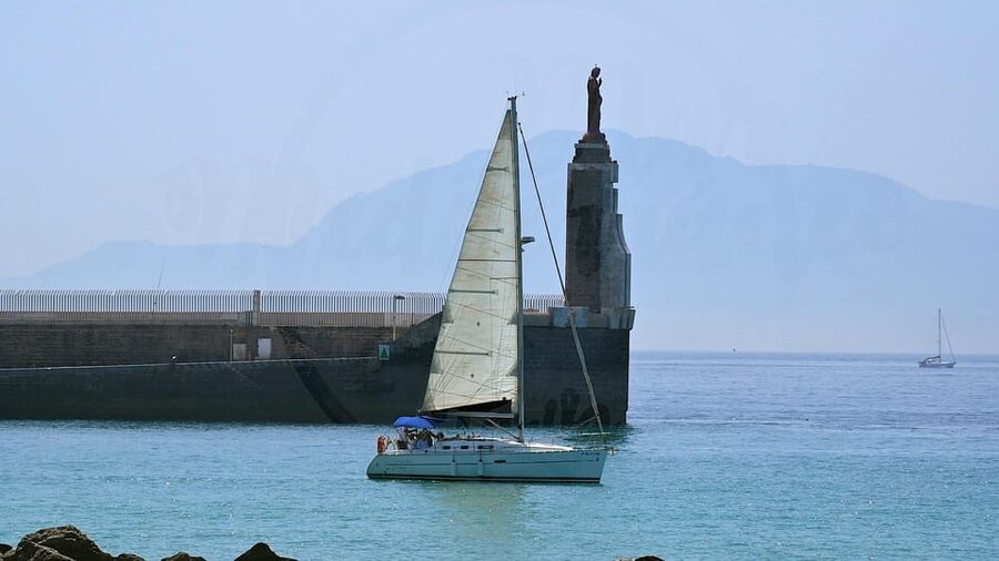 Tarifa: Sailboat Tour, Snorkelling, Tapas & Drinks - The calm-water stop for swimming and snorkeling