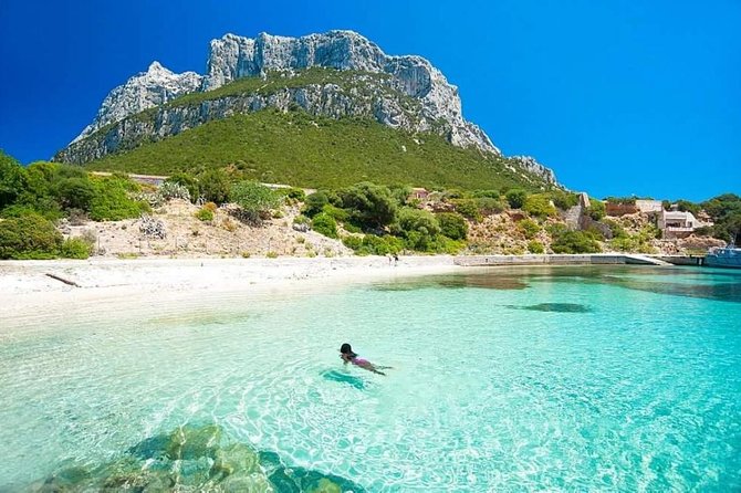 Tavolara Boat Tour and Snorkeling - Boat comfort, weather, and practical limits