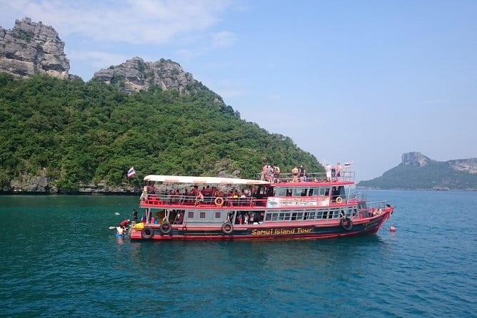 The Pigs Island snorkeling trip from Koh Samui by Speedboat - Hotel transfers and group size