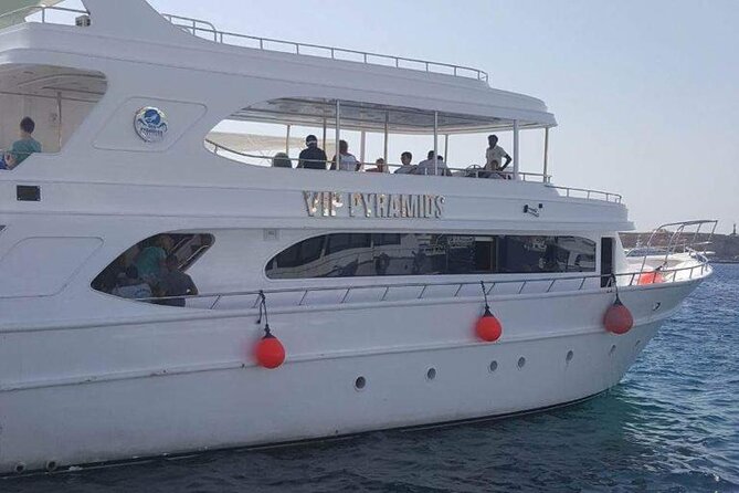 Tiran Island Snorkeling Excursion - The long run to the first snorkeling site