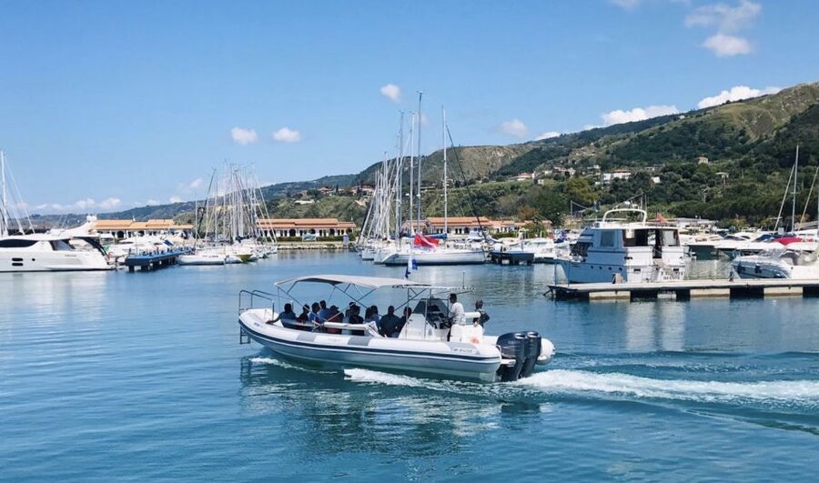 Tropea: Capo Vaticano Boat Trip with Snorkeling & Drink - Setting Out From Tropea’s Port