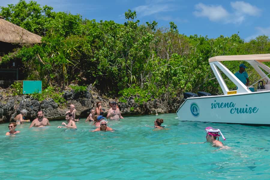 Trou d'Eau Douce: 5 Islands Tour with Snorkeling and BBQ - Île aux Cerfs gives you room to roam
