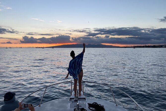 Turtle Canyon Snorkel Adventure in Waikiki, Oahu - Floating platforms, snacks, and the ride home