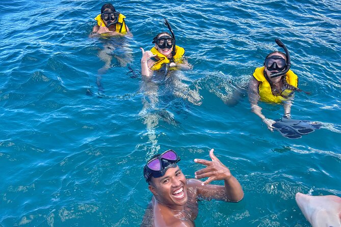 Turtle Canyon Snorkel Adventure - Small Group 6 Passengers - A small boat from Kewalo Basin Harbor