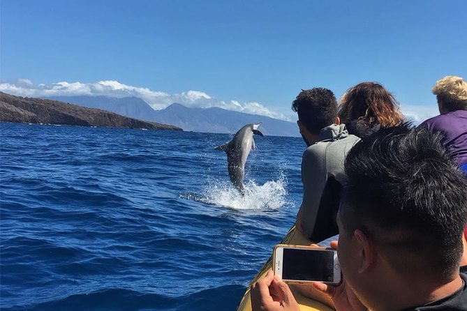 Ultimate 4 Hour Lanai Snorkel and Dolphin Encounter - The crossing toward Lanai