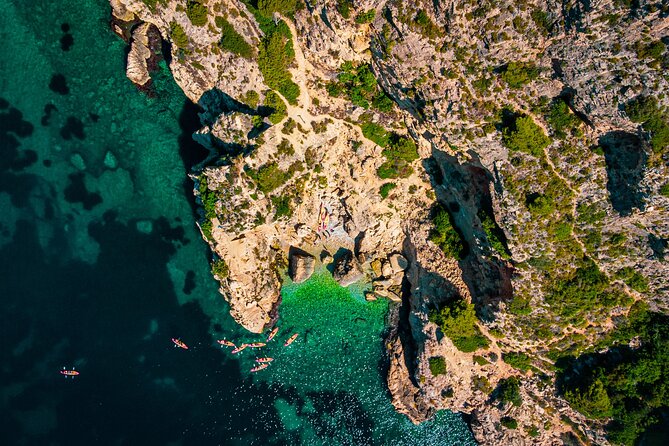 Uncharted Marine Reserve Cave, Snorkel & Cliff Jumping Kayak Tour - Fitness, age, weight, and pets