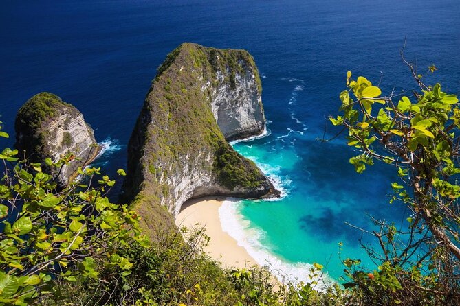 VIP Private Boat to Nusa Penida: Snorkeling with Mantas + Land Tour Adventure - Key points at a glance