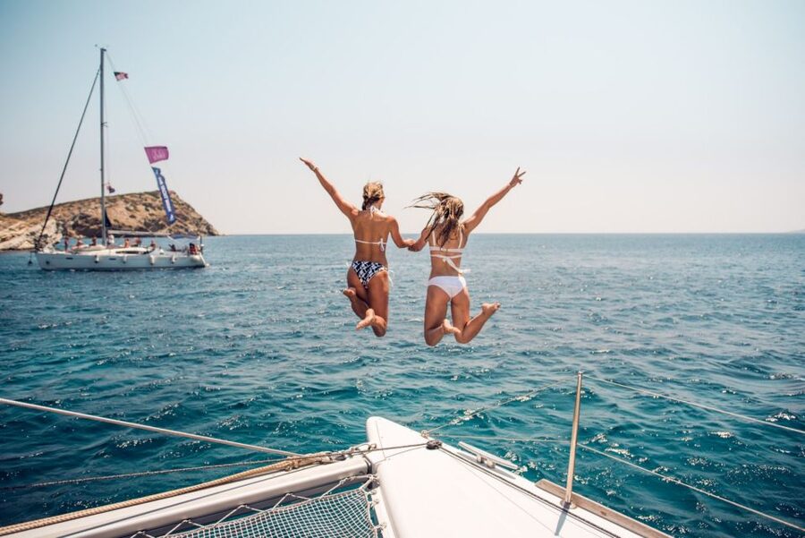 Waikiki: 5-in-1 Turtle Snorkeling Trip with Shuttle Option - Leaving Ala Moana on Ocean Intrigue