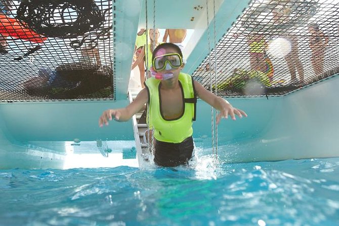 West Oahu Dolphin Watch and Snorkel Sail with Lunch - What the $125.95 price really covers