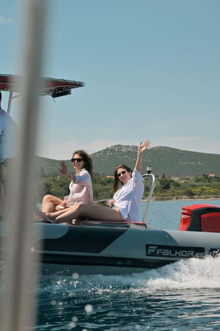 Zadar:Speedboat Tour Thrill Ride with Snorkeling on 3 island - Ošljak: a small island with time to wander